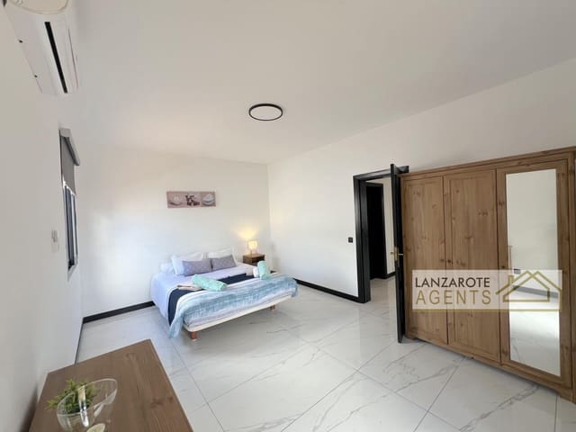 3 Zimmer Villa zu verkaufen in Playa Blanca, Yaiza mit Pool - 570.000 € (Ref: 9839843)