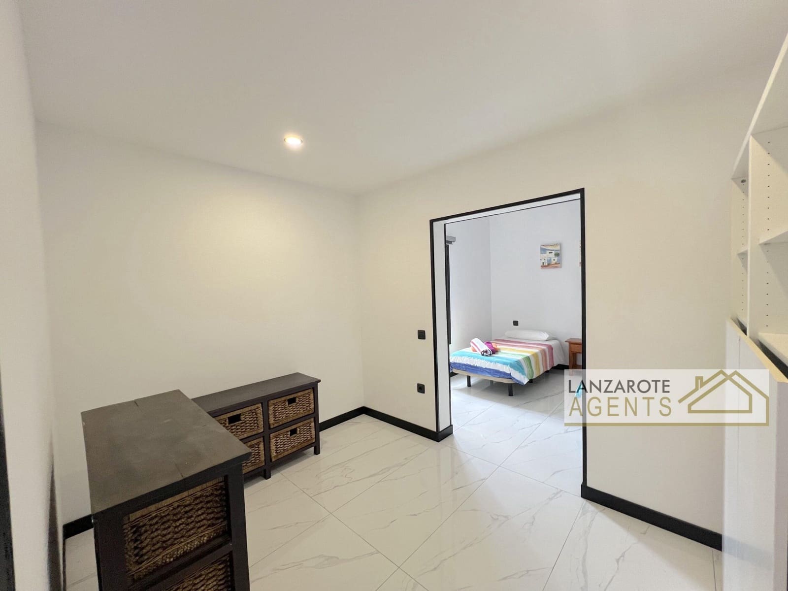3 bedroom Villa for sale in Playa Blanca with pool - € 570,000 (Ref: 9839843)