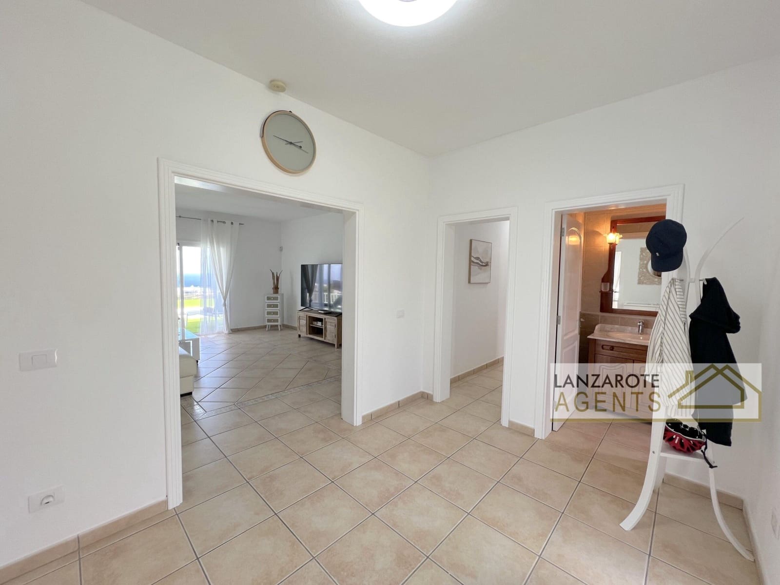 3 bedroom Villa for sale in Las Brenas with pool garage - € 775,000 (Ref: 9853038)