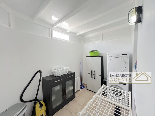 3 chambre Villa/Maison à vendre à Las Brenas, Yaiza avec piscine garage - 775 000 € (Ref: 9853038)