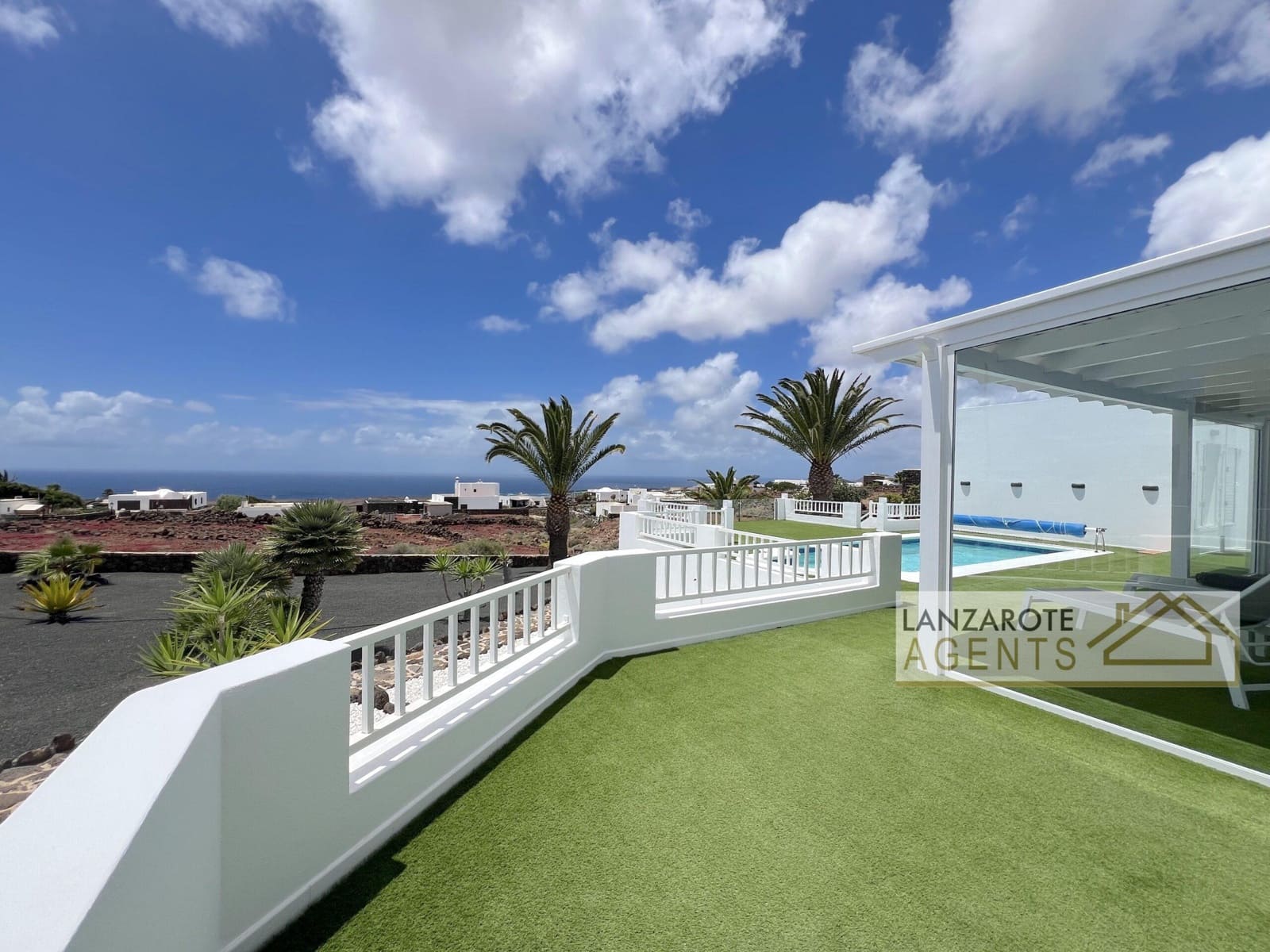 3 bedroom Villa for sale in Las Brenas with pool garage - € 775,000 (Ref: 9853038)