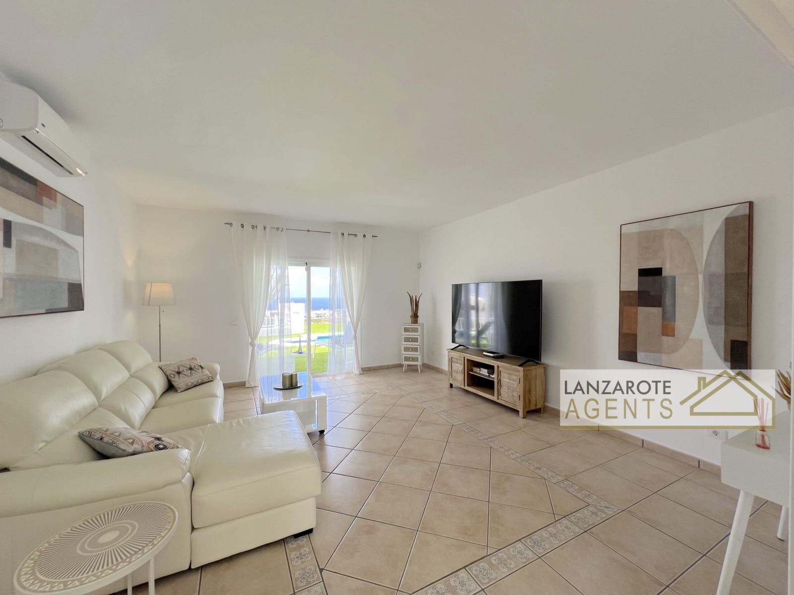 3 bedroom Villa for sale in Las Brenas with pool garage - € 775,000 (Ref: 9853038)