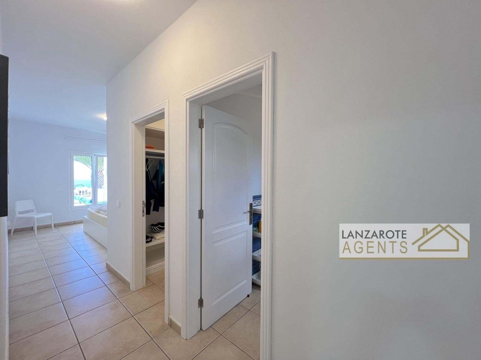 3 bedroom Villa for sale in Las Brenas with pool garage - € 775,000 (Ref: 9853038)