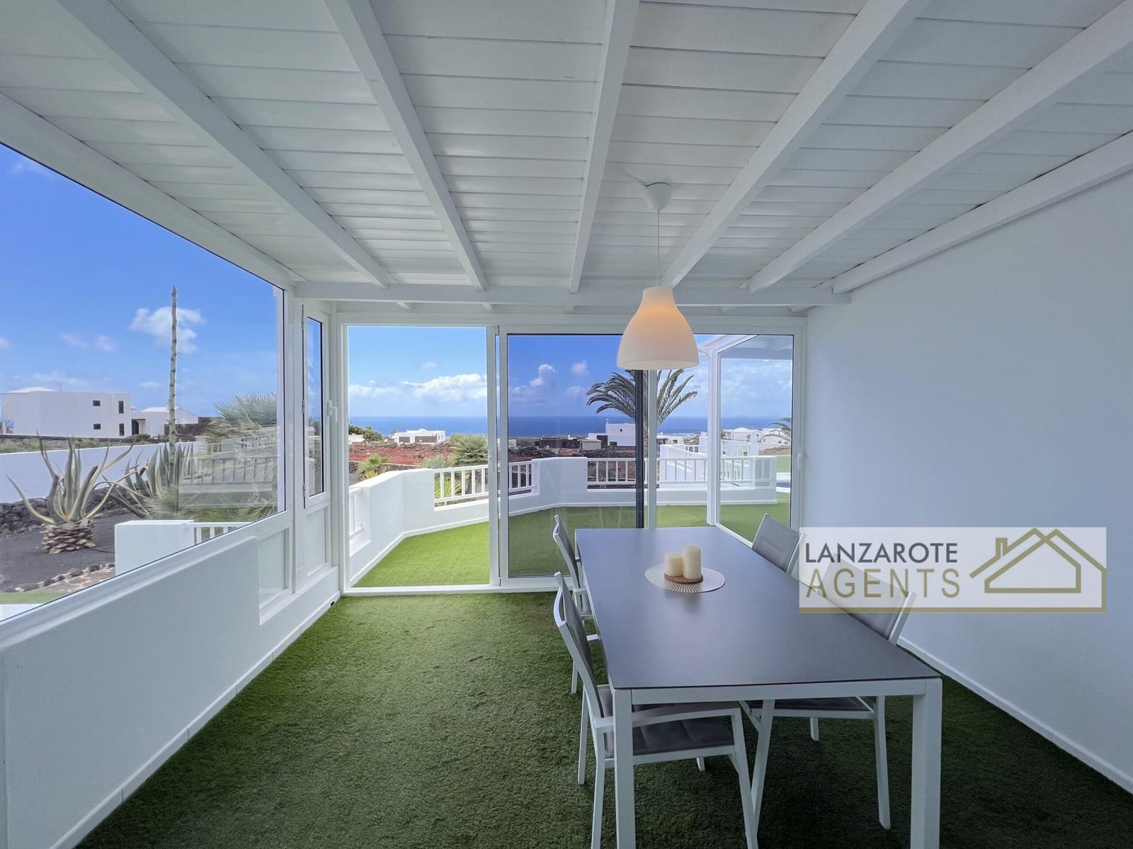 3 bedroom Villa for sale in Las Brenas with pool garage - € 775,000 (Ref: 9853038)
