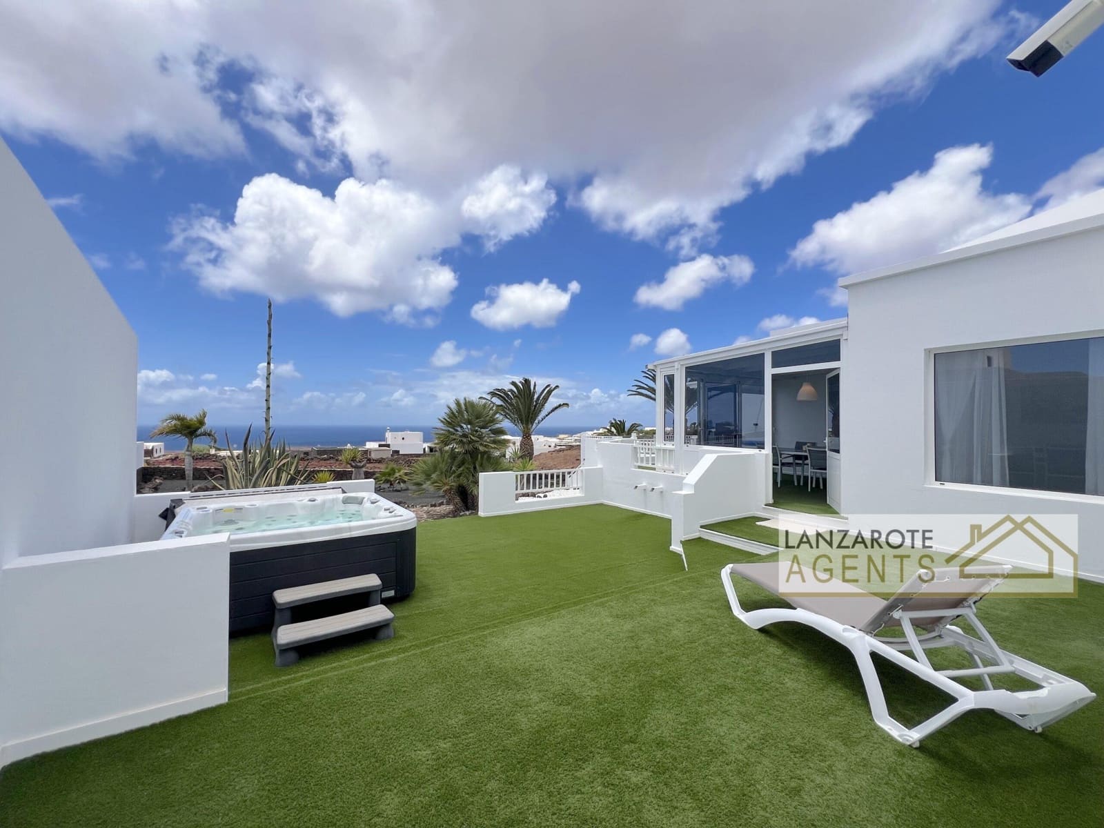 3 bedroom Villa for sale in Las Brenas with pool garage - € 775,000 (Ref: 9853038)