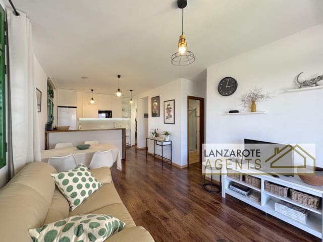 3 bedroom Villa for sale in Playa Blanca, Yaiza with pool garage - € 335,000 (Ref: 9885219)