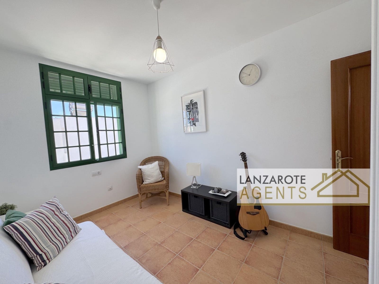3 slaapkamer Villa te koop in Playa Blanca met zwembad garage - € 335.000 (Ref: 9885219)