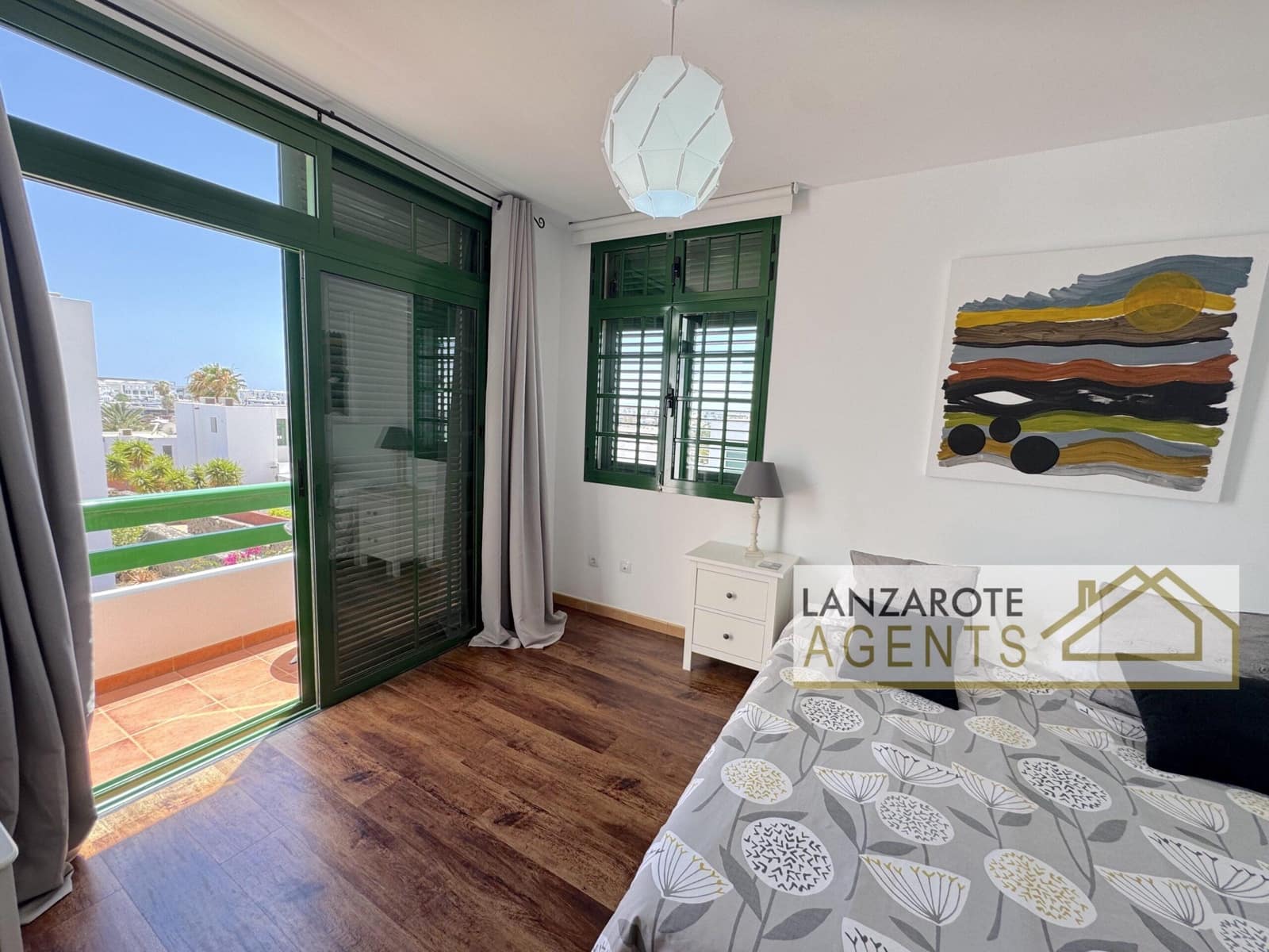 3 slaapkamer Villa te koop in Playa Blanca met zwembad garage - € 335.000 (Ref: 9885219)