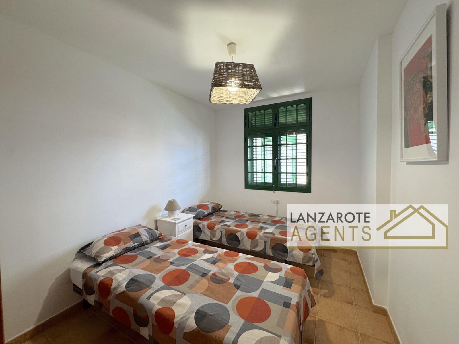 3 slaapkamer Villa te koop in Playa Blanca met zwembad garage - € 335.000 (Ref: 9885219)