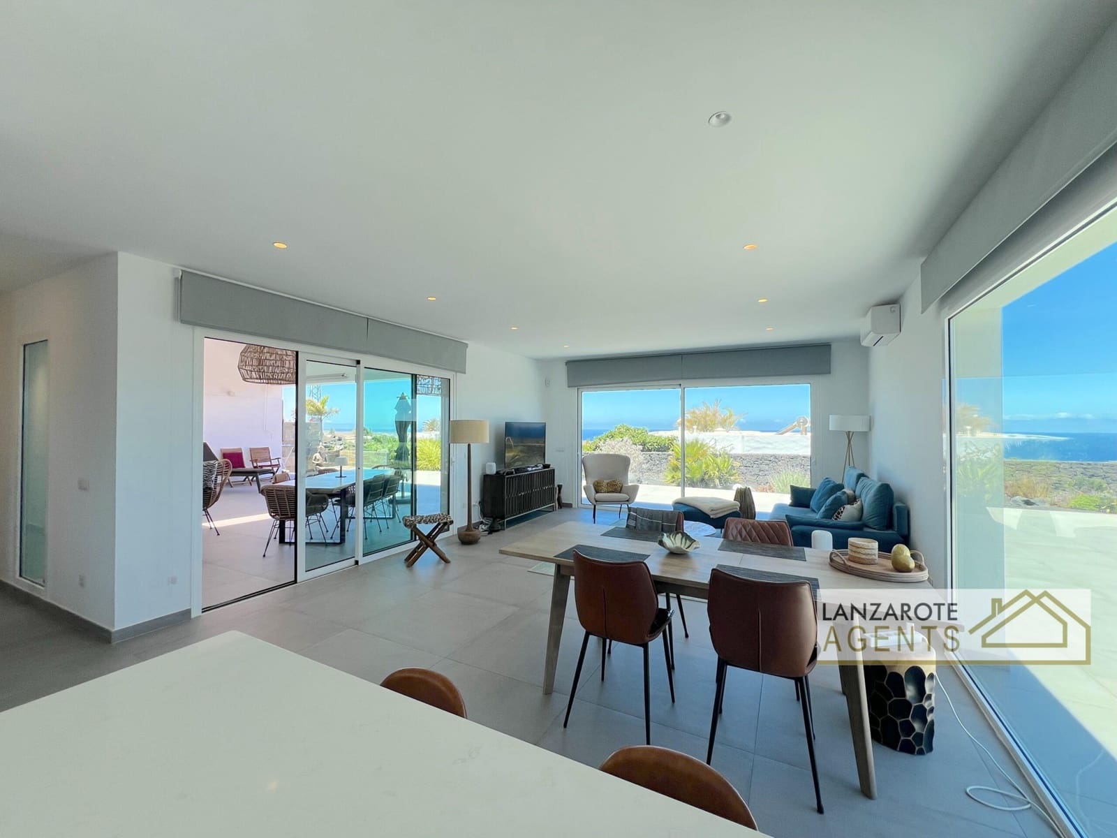 4 bedroom Villa for sale in Las Brenas - € 799,000 (Ref: 9928154)