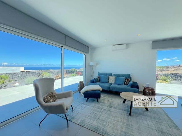 4 Zimmer Villa zu verkaufen in Las Brenas, Yaiza - 845.000 € (Ref: 9928154)