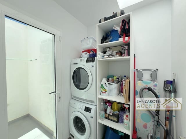 4 Zimmer Villa zu verkaufen in Las Brenas, Yaiza - 845.000 € (Ref: 9928154)