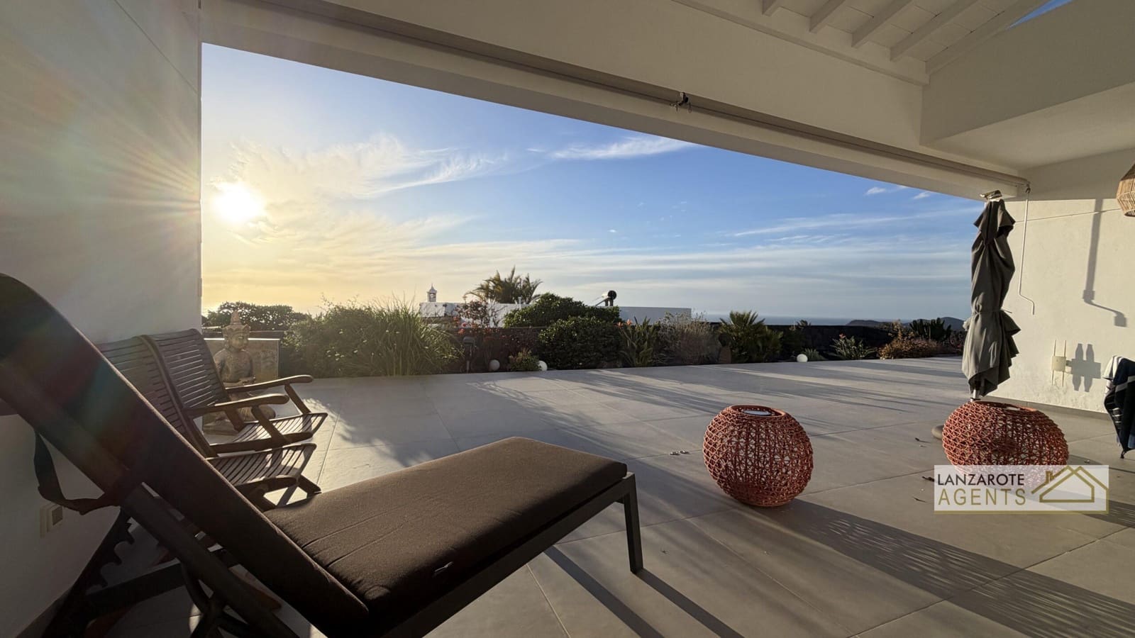 4 bedroom Villa for sale in Las Brenas - € 799,000 (Ref: 9928154)