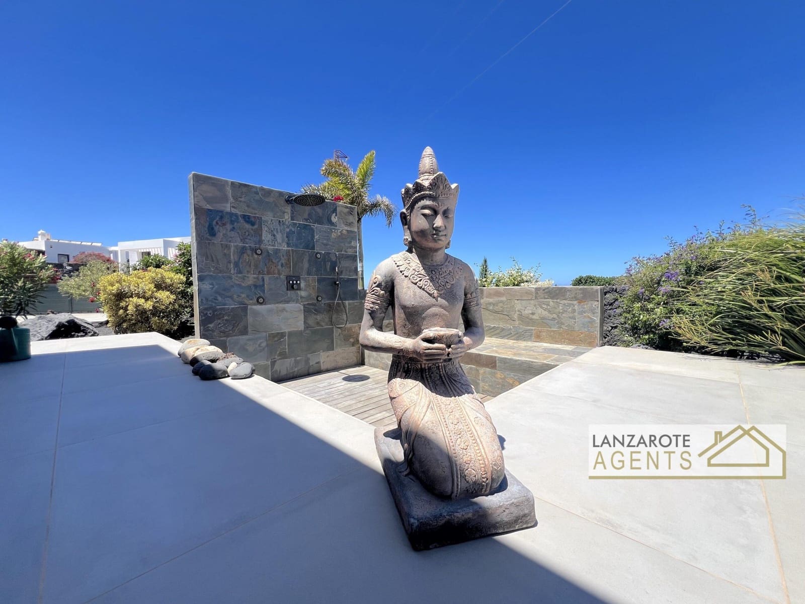 4 bedroom Villa for sale in Las Brenas - € 799,000 (Ref: 9928154)