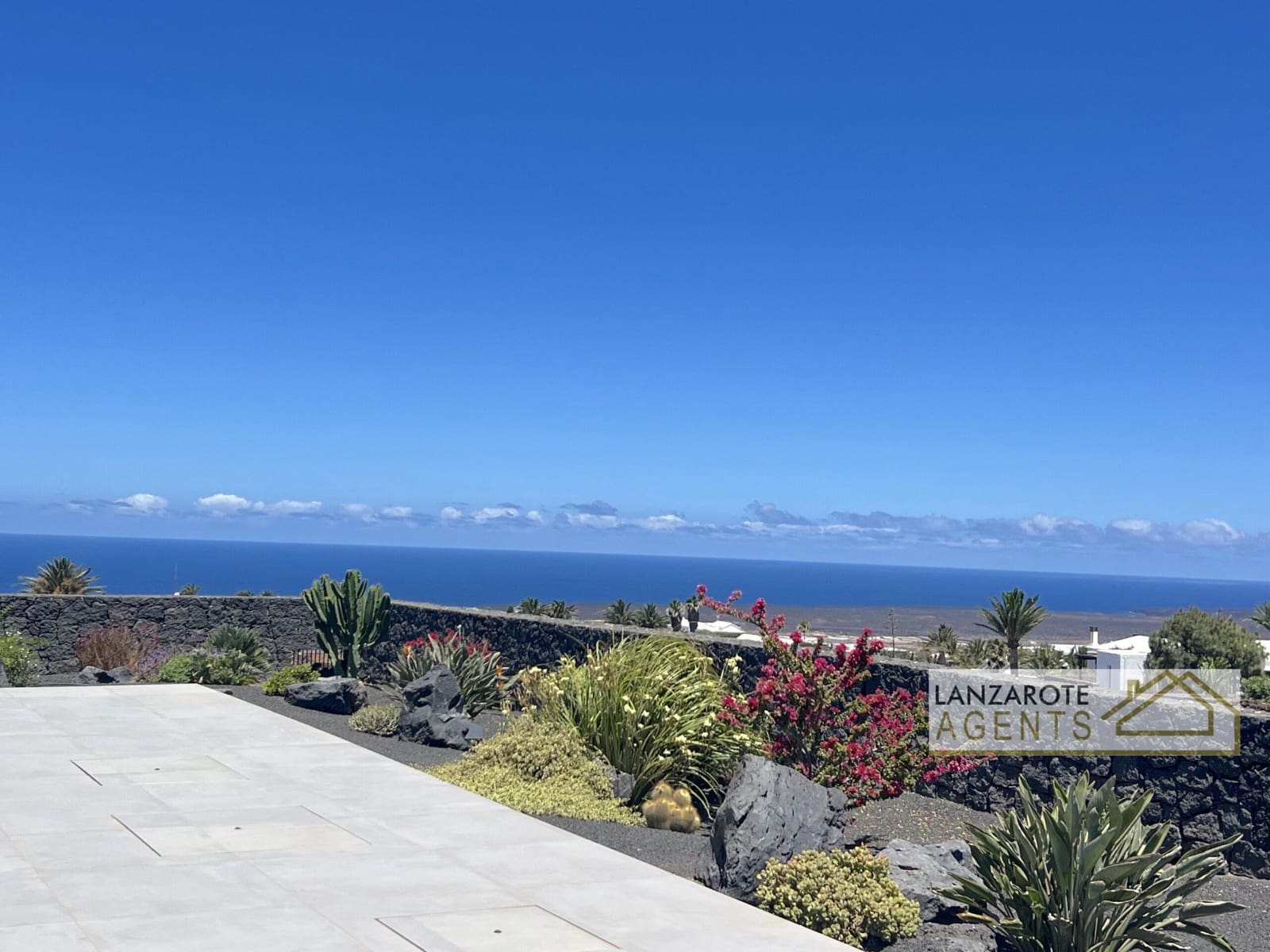 4 bedroom Villa for sale in Las Brenas - € 799,000 (Ref: 9928154)