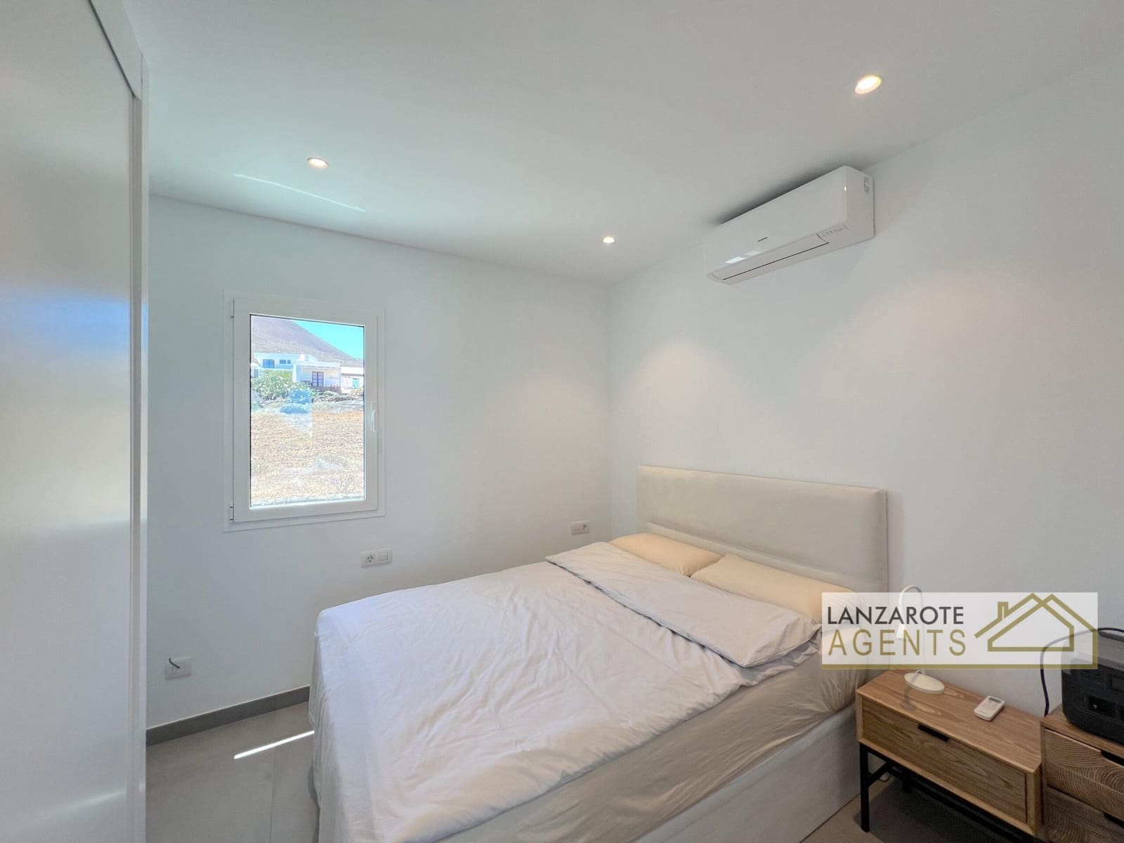4 bedroom Villa for sale in Las Brenas - € 799,000 (Ref: 9928154)