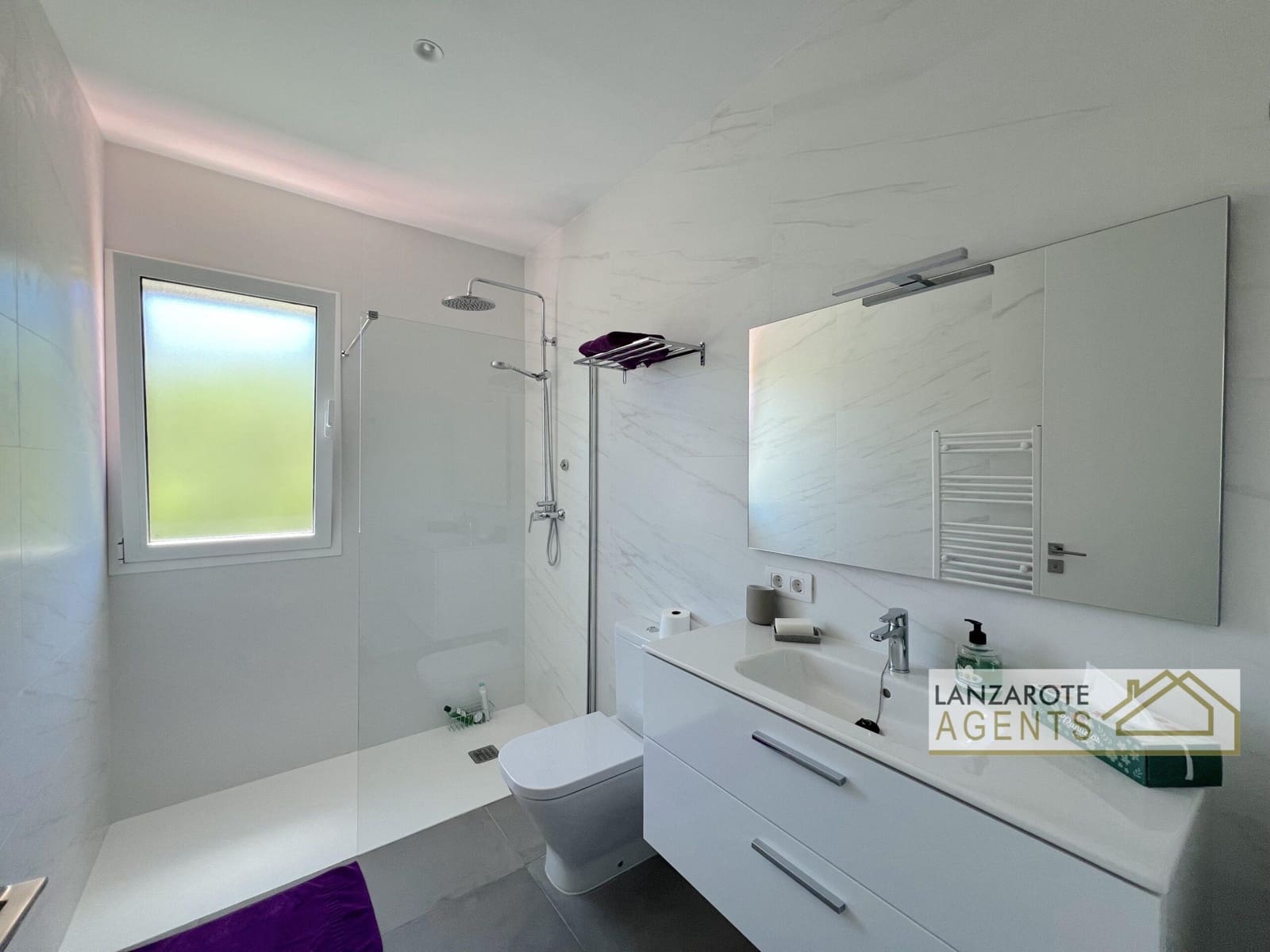 4 bedroom Villa for sale in Las Brenas - € 799,000 (Ref: 9928154)