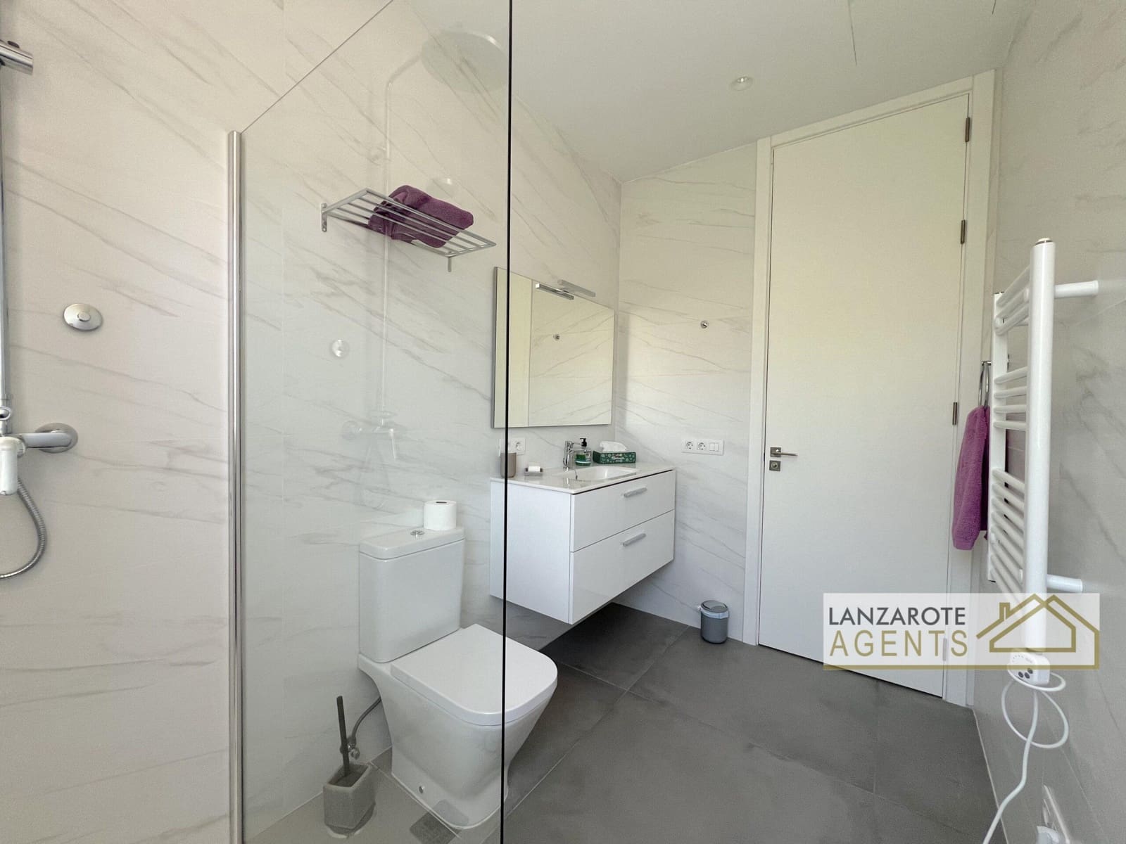 4 bedroom Villa for sale in Las Brenas - € 799,000 (Ref: 9928154)