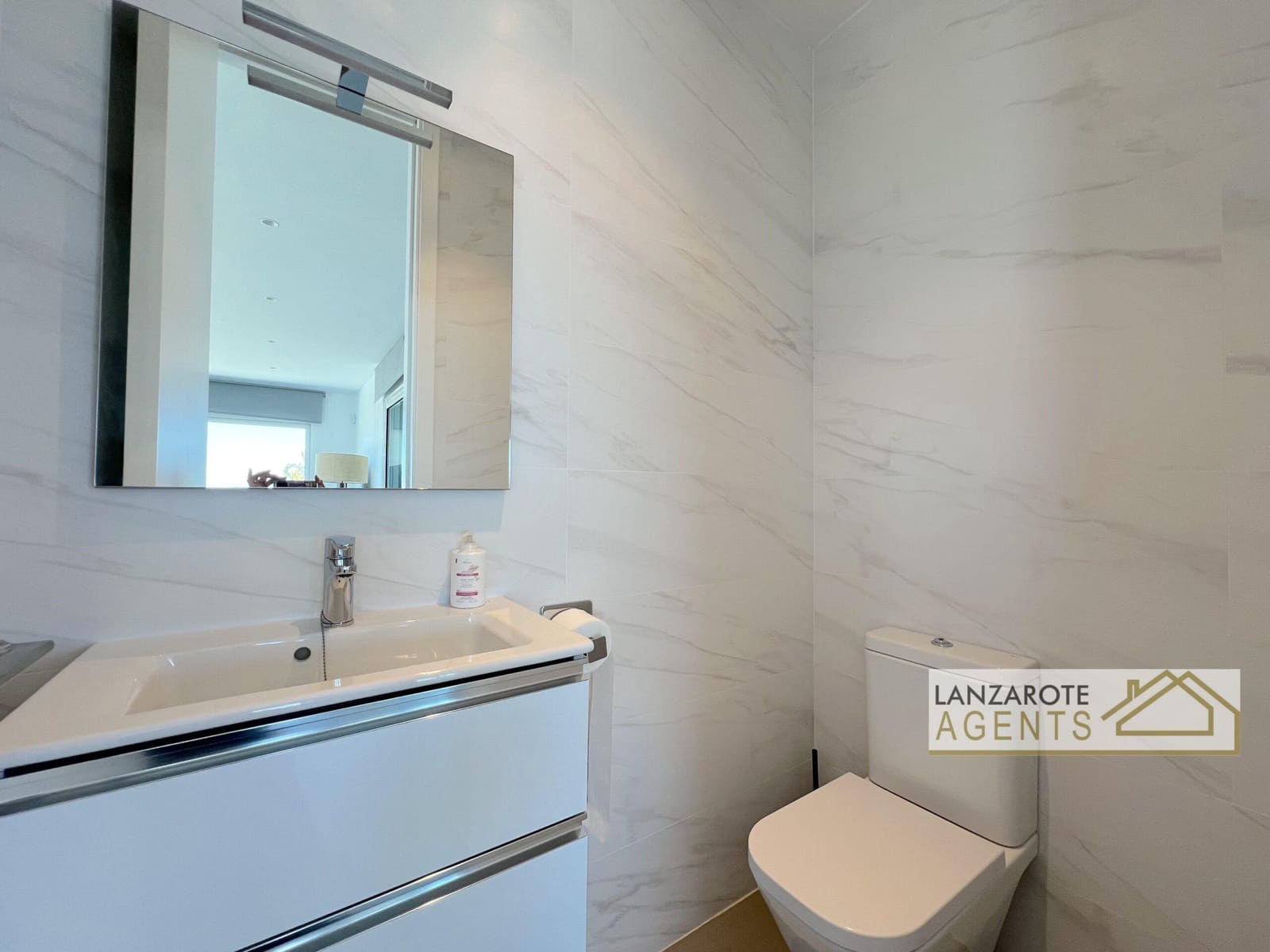 4 bedroom Villa for sale in Las Brenas - € 799,000 (Ref: 9928154)