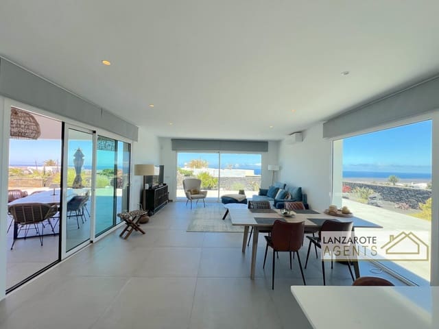 4 Zimmer Villa zu verkaufen in Las Brenas, Yaiza - 845.000 € (Ref: 9928154)