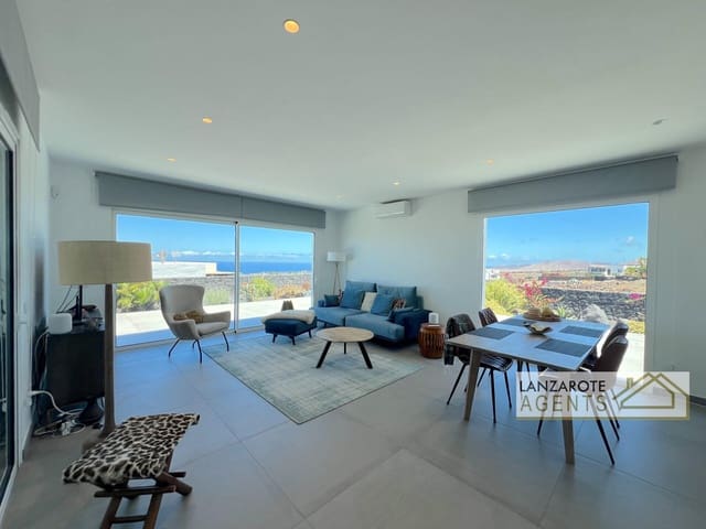 4 Zimmer Villa zu verkaufen in Las Brenas, Yaiza - 845.000 € (Ref: 9928154)