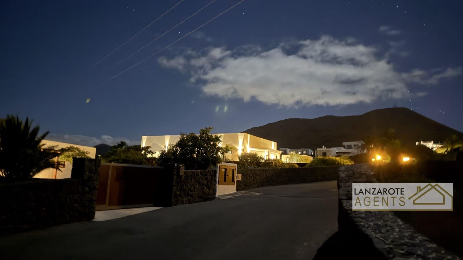 4 bedroom Villa for sale in Las Brenas - € 799,000 (Ref: 9928154)