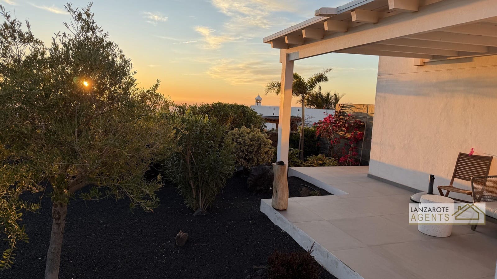4 bedroom Villa for sale in Las Brenas - € 799,000 (Ref: 9928154)
