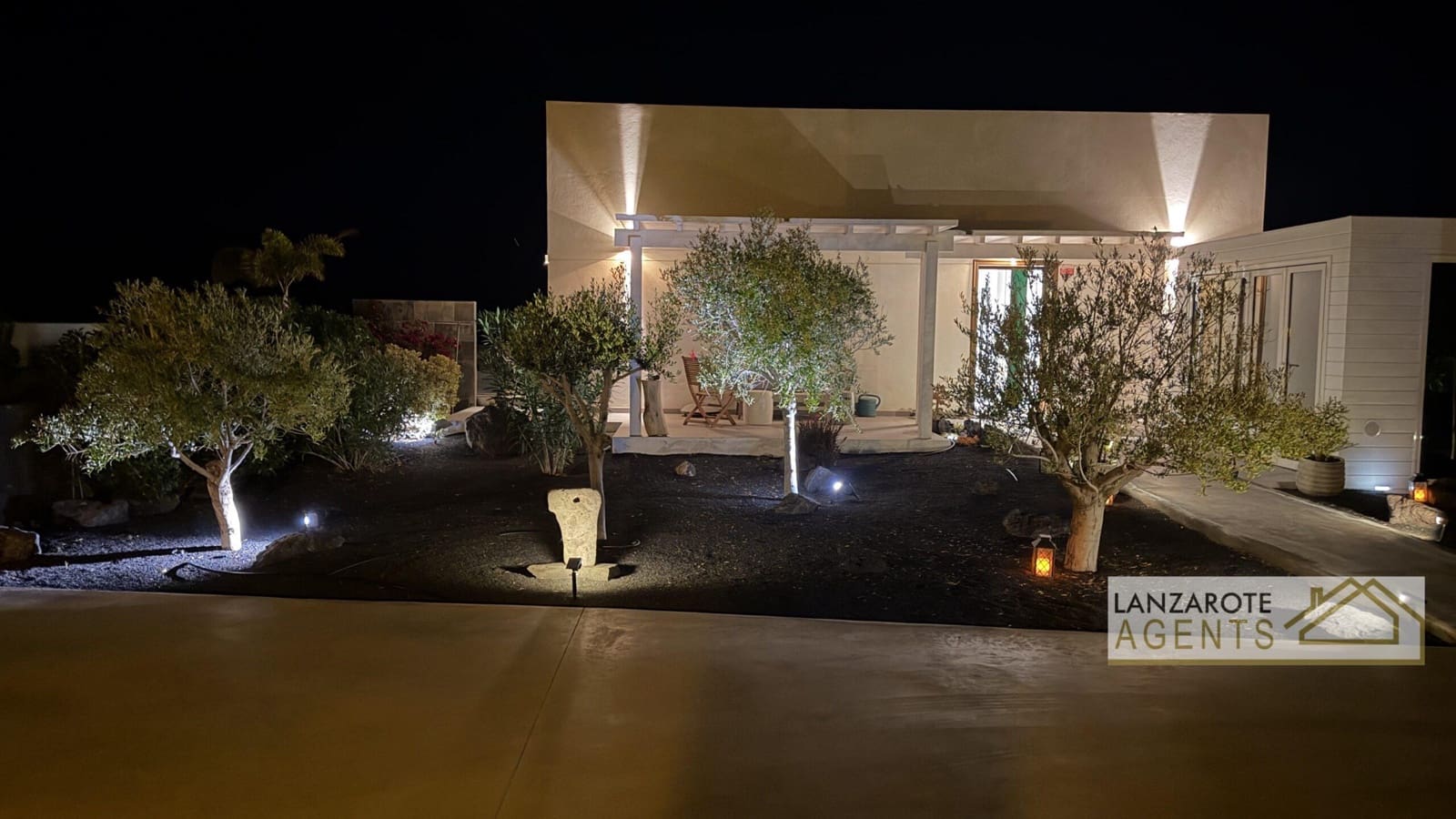 4 bedroom Villa for sale in Las Brenas - € 799,000 (Ref: 9928154)