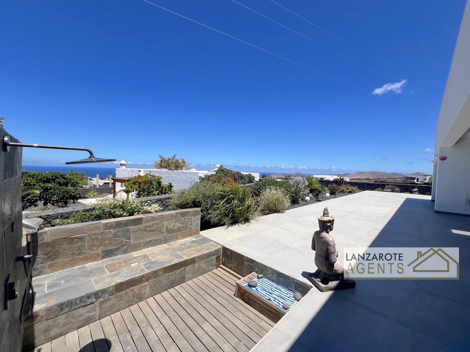 4 bedroom Villa for sale in Las Brenas - € 799,000 (Ref: 9928154)