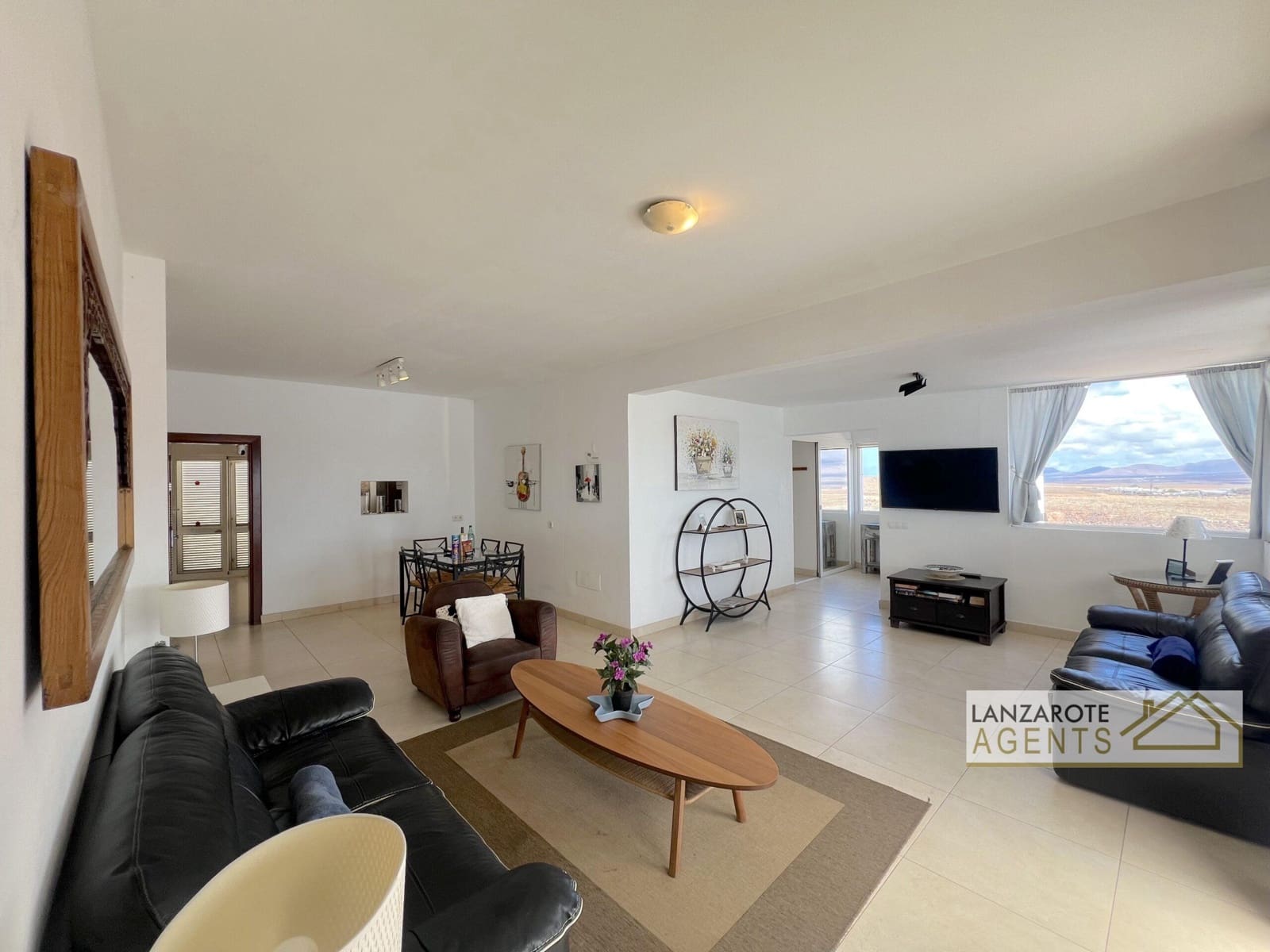 5 bedroom Villa for sale in Playa Blanca with pool garage - € 465,000 (Ref: 9929955)