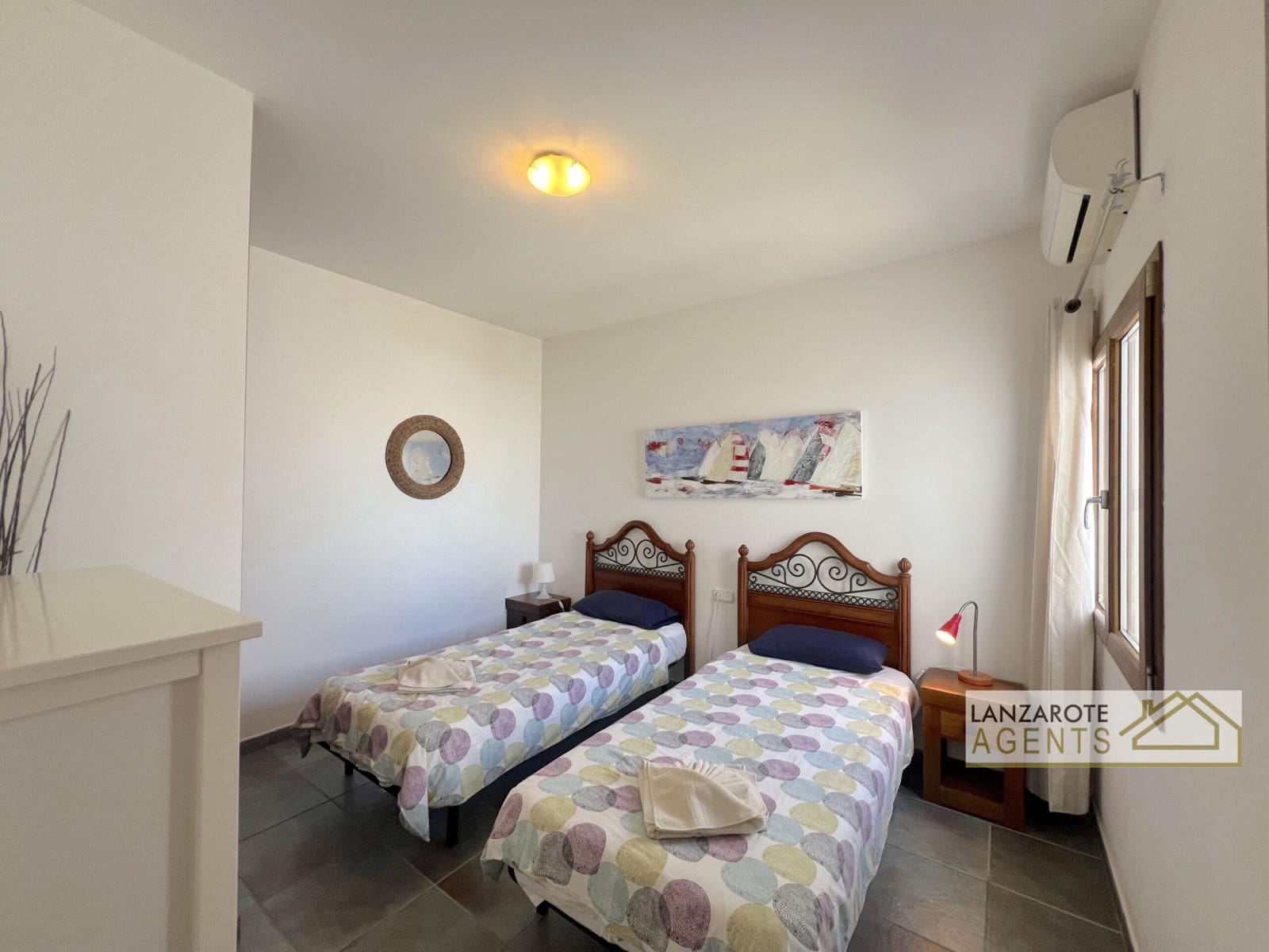 5 bedroom Villa for sale in Playa Blanca with pool garage - € 465,000 (Ref: 9929955)