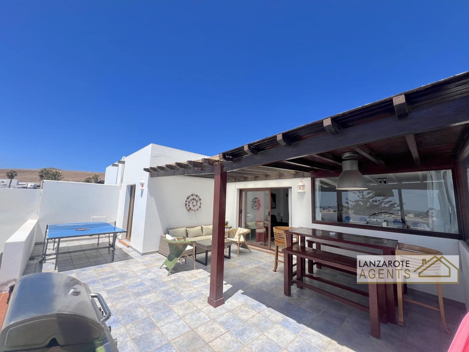 5 bedroom Villa for sale in Playa Blanca with pool garage - € 465,000 (Ref: 9929955)