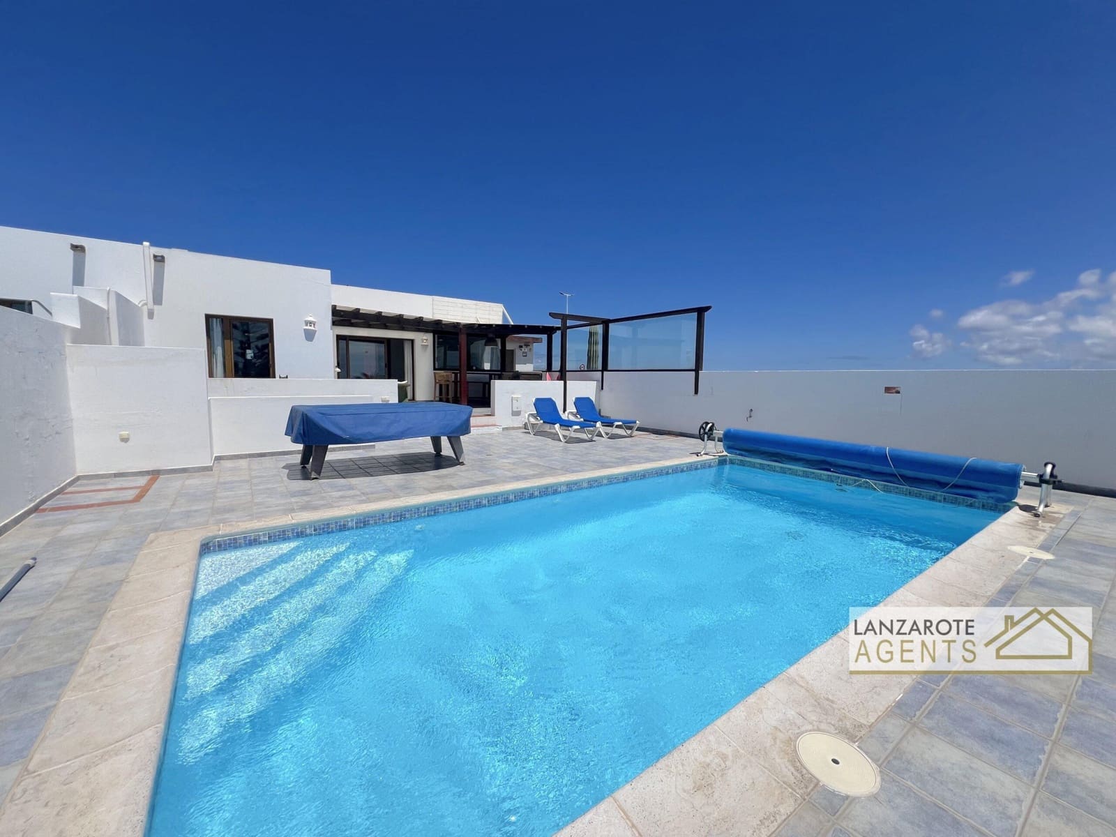 5 bedroom Villa for sale in Playa Blanca with pool garage - € 465,000 (Ref: 9929955)