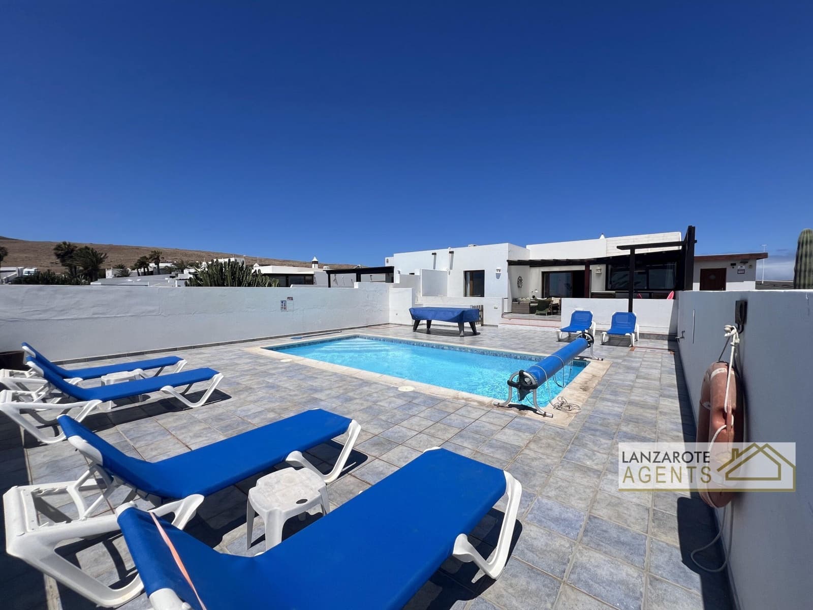 5 bedroom Villa for sale in Playa Blanca with pool garage - € 465,000 (Ref: 9929955)