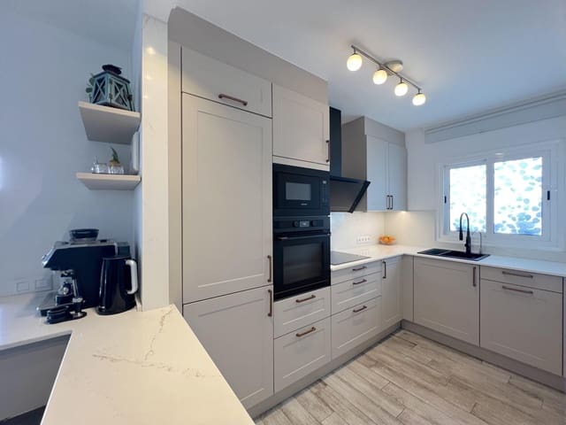 2 soveværelse Villa til salg i Playa Blanca, Yaiza - € 395.000 (Ref: 9961186)