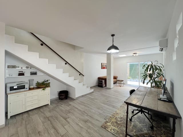 2 soveværelse Villa til salg i Playa Blanca, Yaiza - € 395.000 (Ref: 9961186)