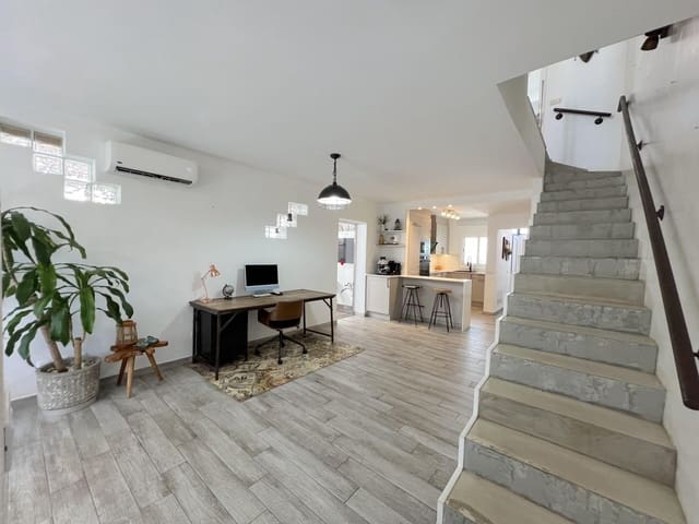2 soveværelse Villa til salg i Playa Blanca, Yaiza - € 395.000 (Ref: 9961186)