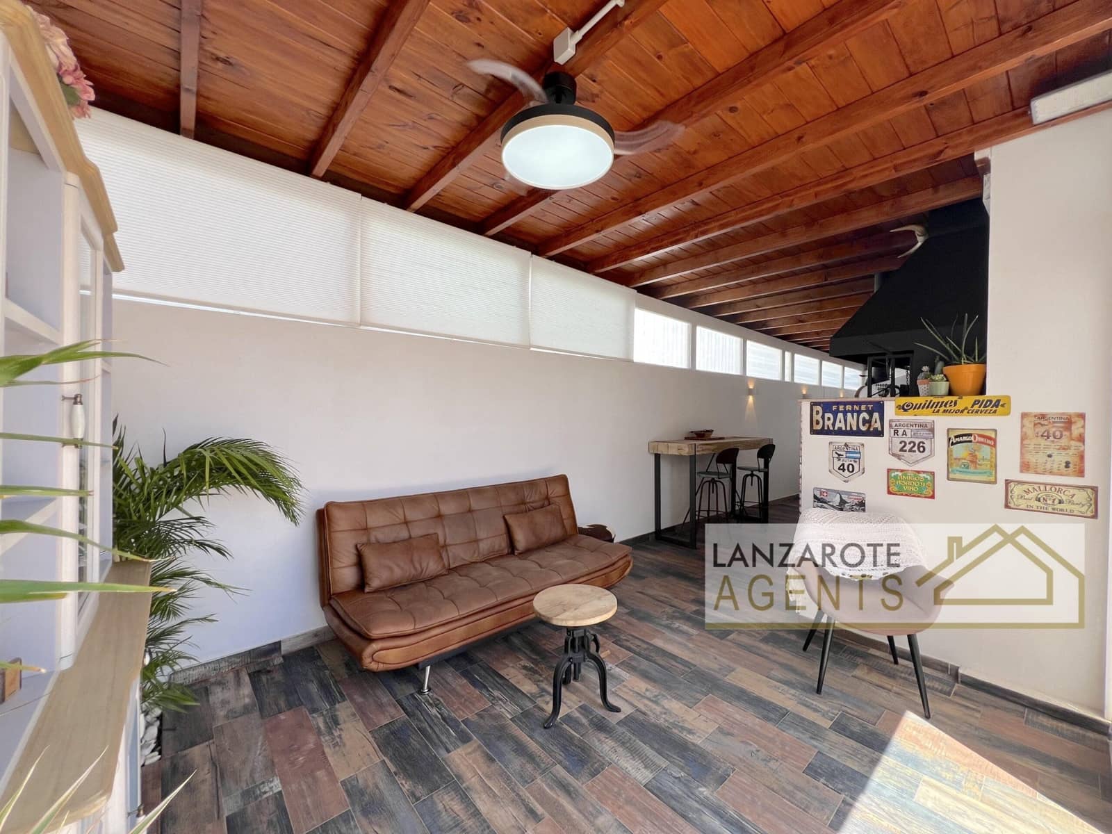 2 bedroom Villa for sale in Playa Blanca - € 395,000 (Ref: 9961186)