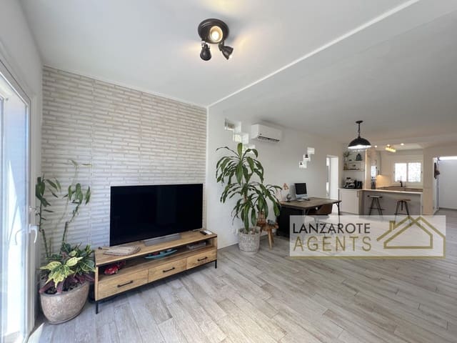 2 sovrum Villa till salu i Playa Blanca, Yaiza - 395 000 € (Ref: 9961186)