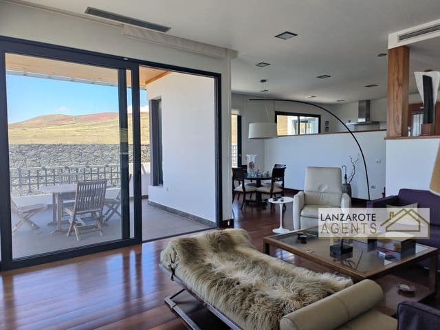 6 chambre Villa/Maison à vendre à Puerto Calero, Yaiza avec piscine garage - 1 800 000 € (Ref: 9975967)