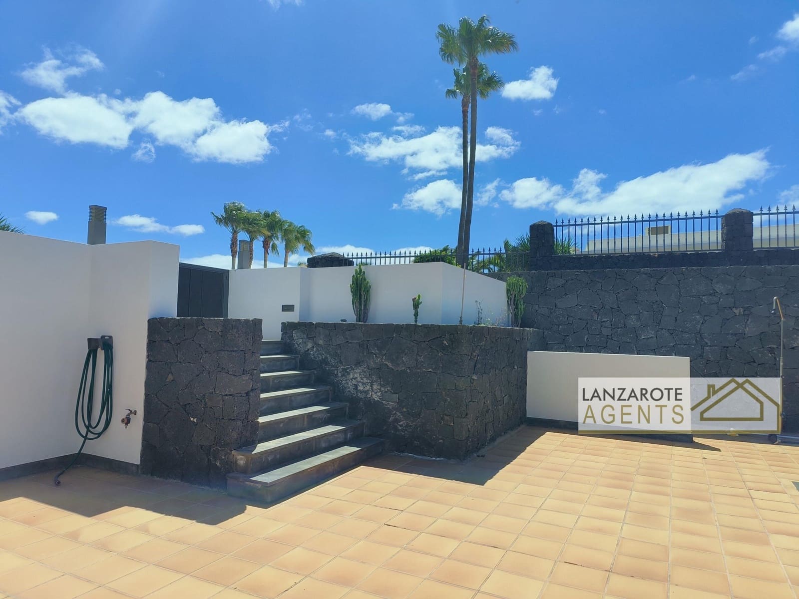 Chalet de 6 habitaciones en Puerto Calero en venta con piscina garaje - 1.800.000 € (Ref: 9975967)