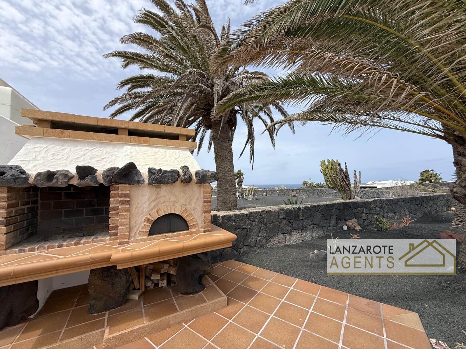 Chalet de 3 habitaciones en Playa Blanca en venta - 799.000 € (Ref: 9983756)
