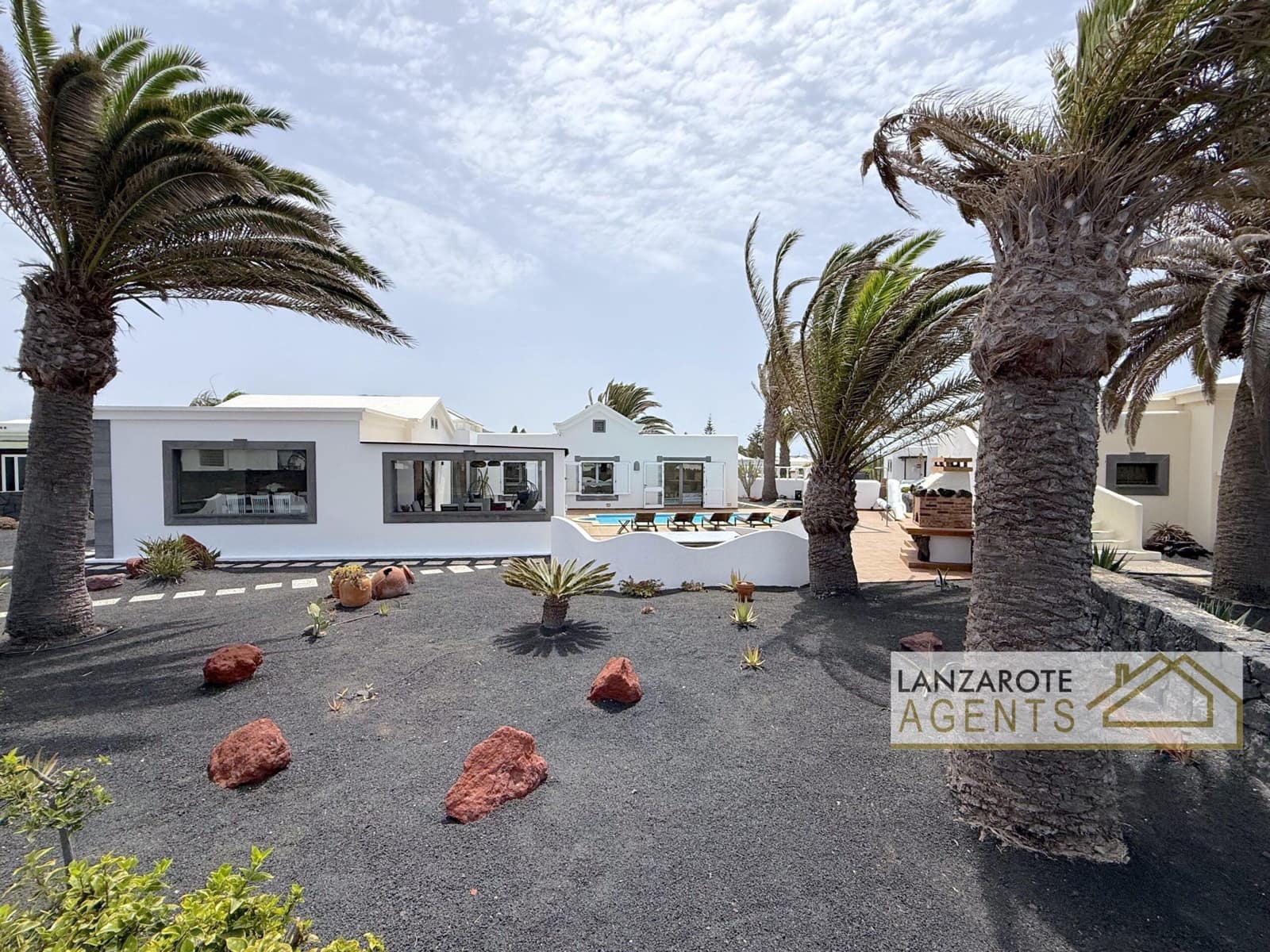 Chalet de 3 habitaciones en Playa Blanca en venta - 799.000 € (Ref: 9983756)