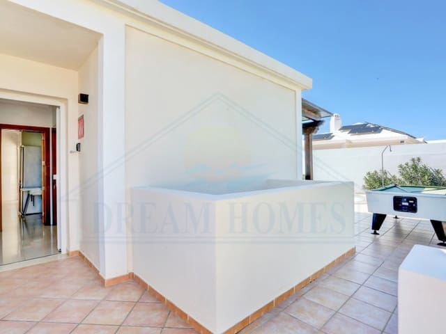 4 Zimmer Villa zu vermieten in Playa Blanca, Yaiza mit Pool Garage - 3.500 € (Ref: 10013333)