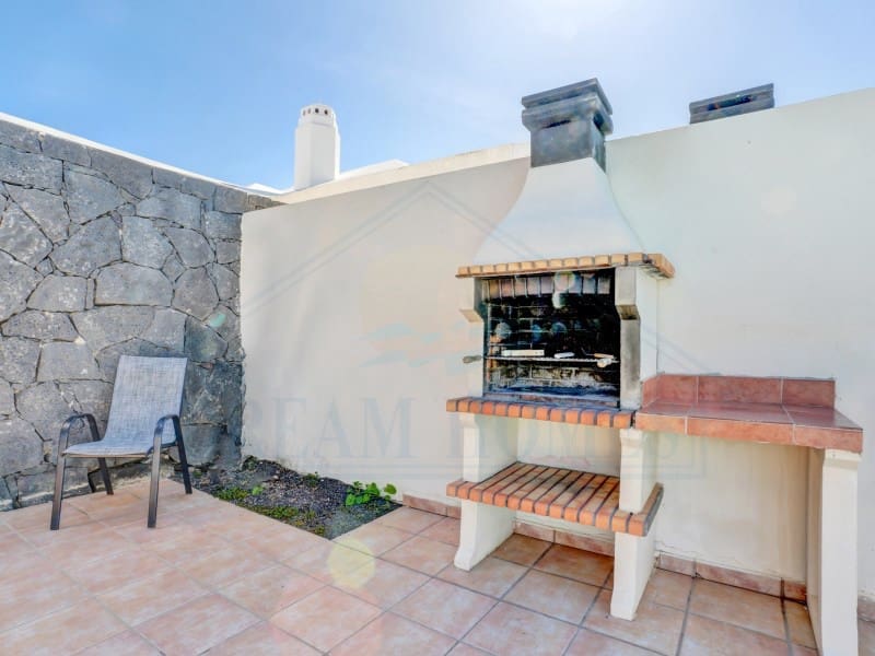 4 bedroom Villa for rent in Playa Blanca with pool garage - € 3,500 (Ref: 10013333)
