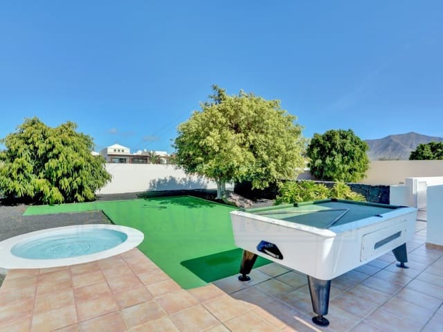 4 Zimmer Villa zu vermieten in Playa Blanca, Yaiza mit Pool Garage - 3.500 € (Ref: 10013333)