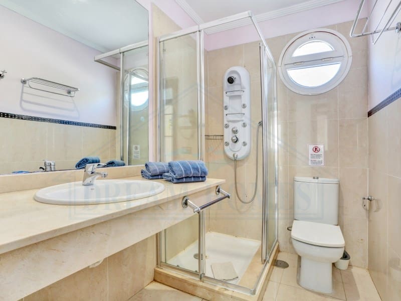4 bedroom Villa for rent in Playa Blanca with pool garage - € 3,500 (Ref: 10013333)