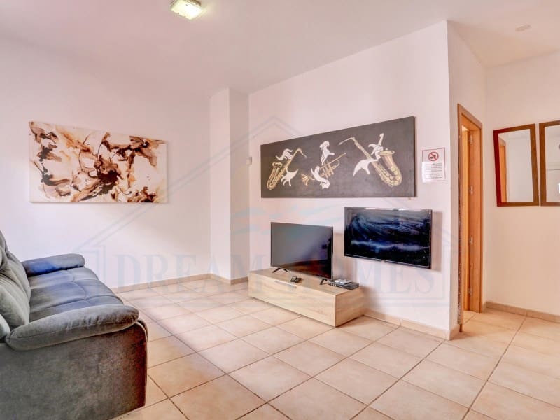 4 bedroom Villa for rent in Playa Blanca with pool garage - € 3,500 (Ref: 10013333)