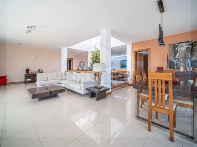 5 soverom Villa til salgs i Tías med svømmebasseng garasje - € 1 550 000 (Ref: 6345440)