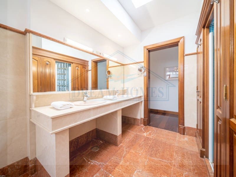 5 soverom Villa til salgs i Tias med svømmebasseng garasje - € 1 550 000 (Ref: 6345440)